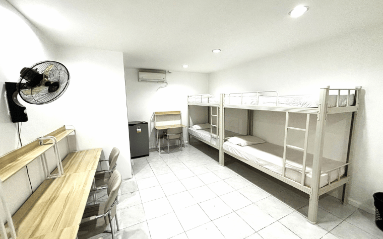 4人部屋 4人部屋